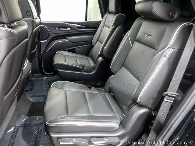Used 2021 Black Cadillac Sport image 12