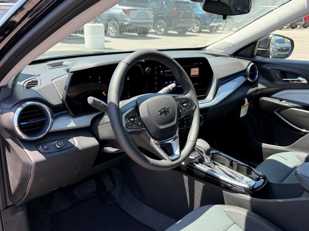 2026 Chevrolet Trax LT - Photo 9