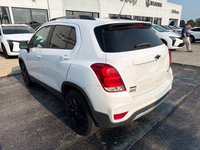 Used 2020 White Chevrolet LT image 4