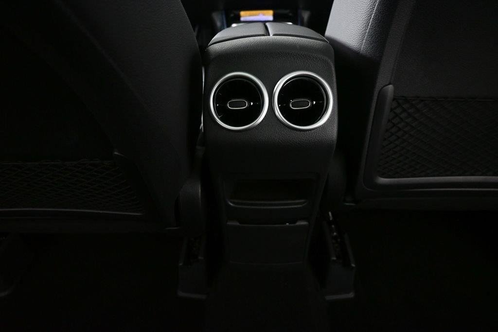 New 2026 Mountain Grey Metallic Mercedes-Benz GLB 250 image 19