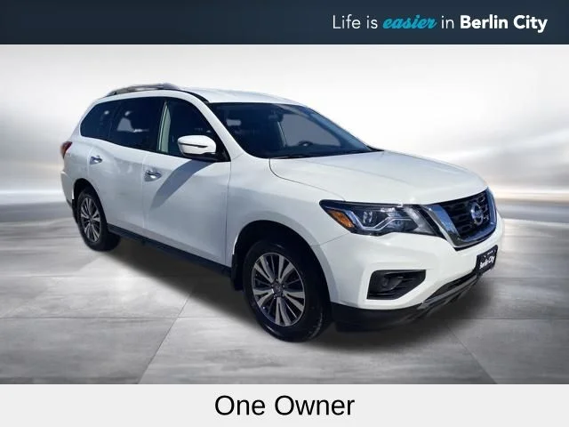 2020 Nissan Pathfinder S 4WD's photo