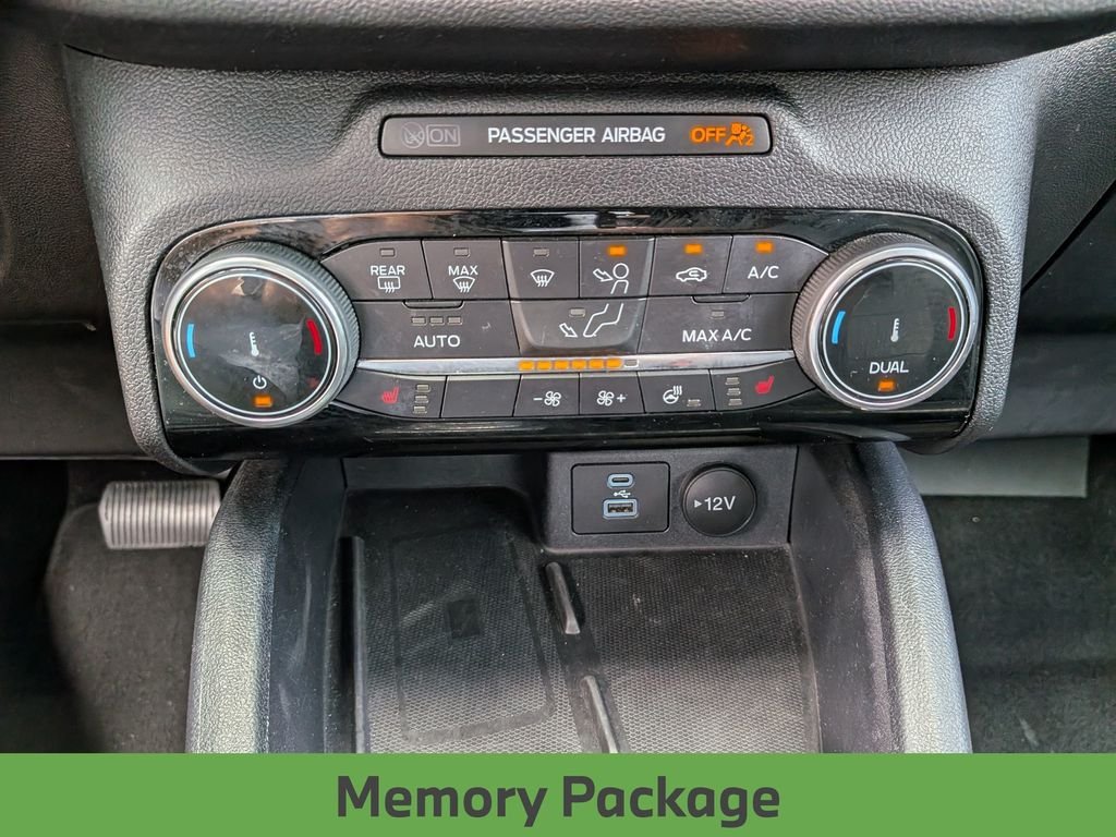 Used 2022 Blue Metallic Ford SEL image 20