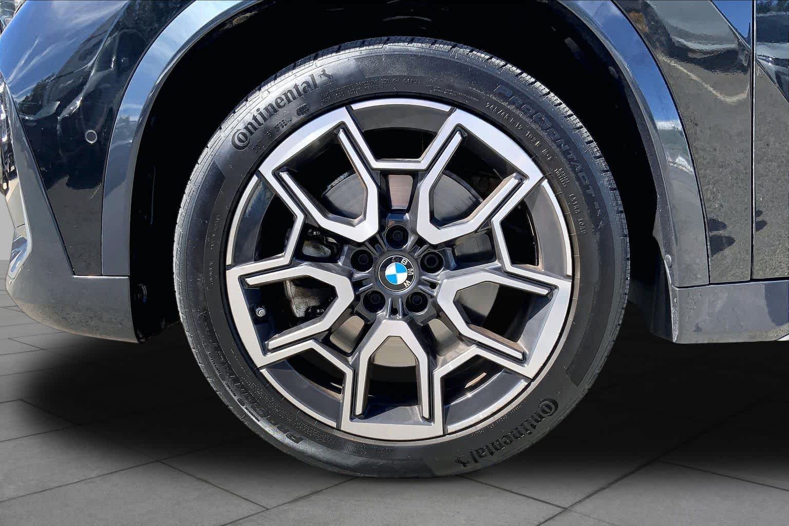 Used 2023 Black Sapphire Metallic BMW xDrive28i image 10