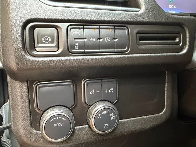 Used 2024 Green Chevrolet Premier image 19