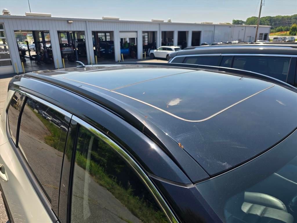 Used 2023 White Nissan SV image 15