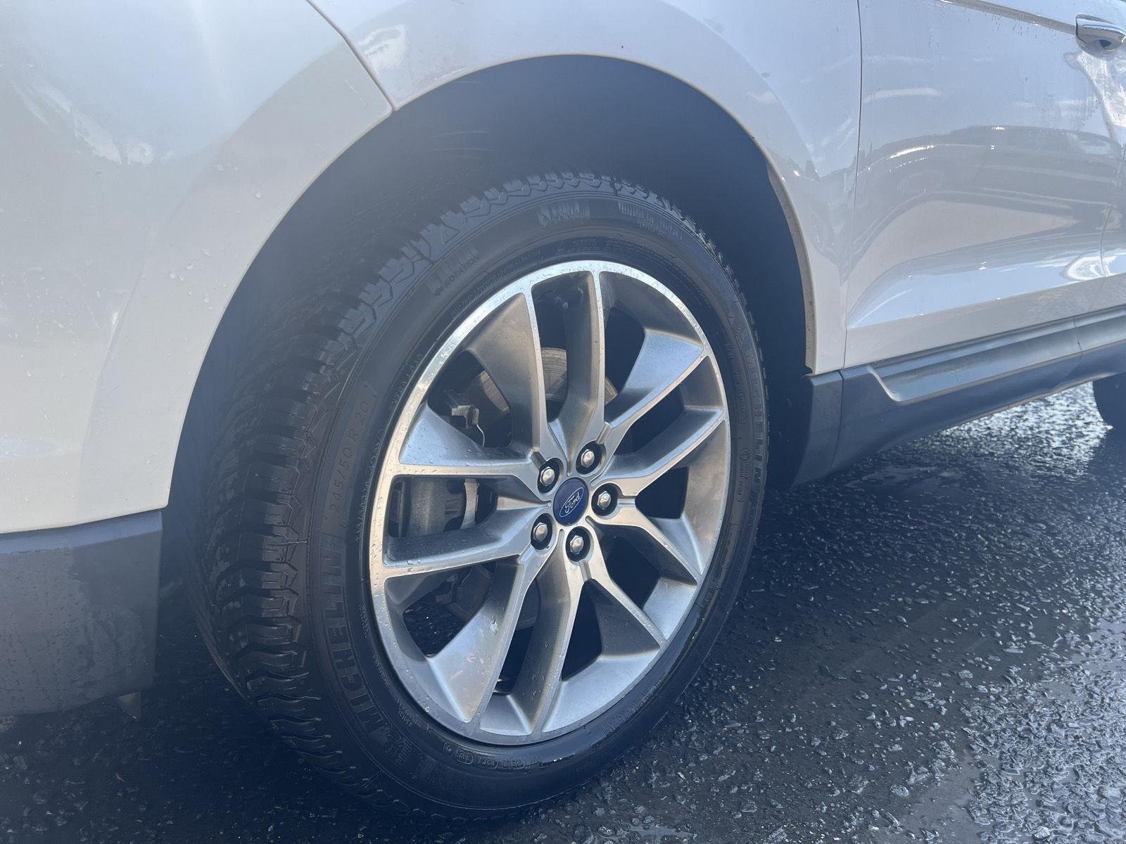 Used 2017 White Platinum Metallic Tri-Coat Ford Titanium image 9