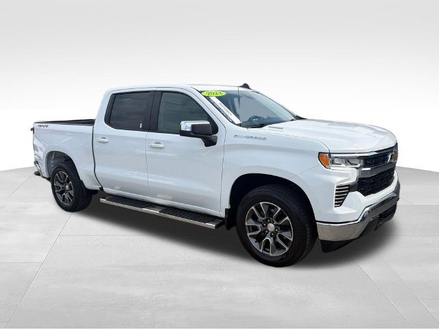 Used 2024 White Chevrolet LT image 7