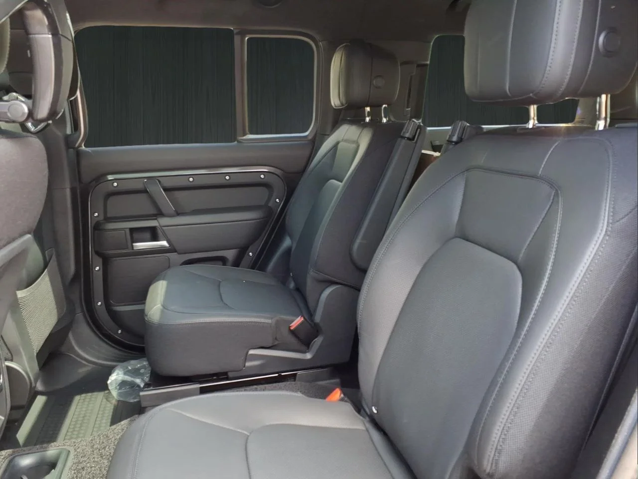 New 2026 Carpathian Grey LAND ROVER X image 4