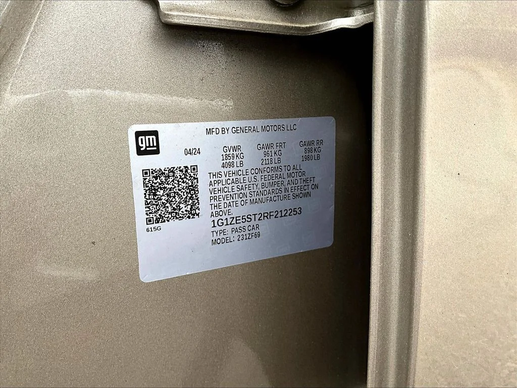 Used 2024 Gray Chevrolet LT image 22