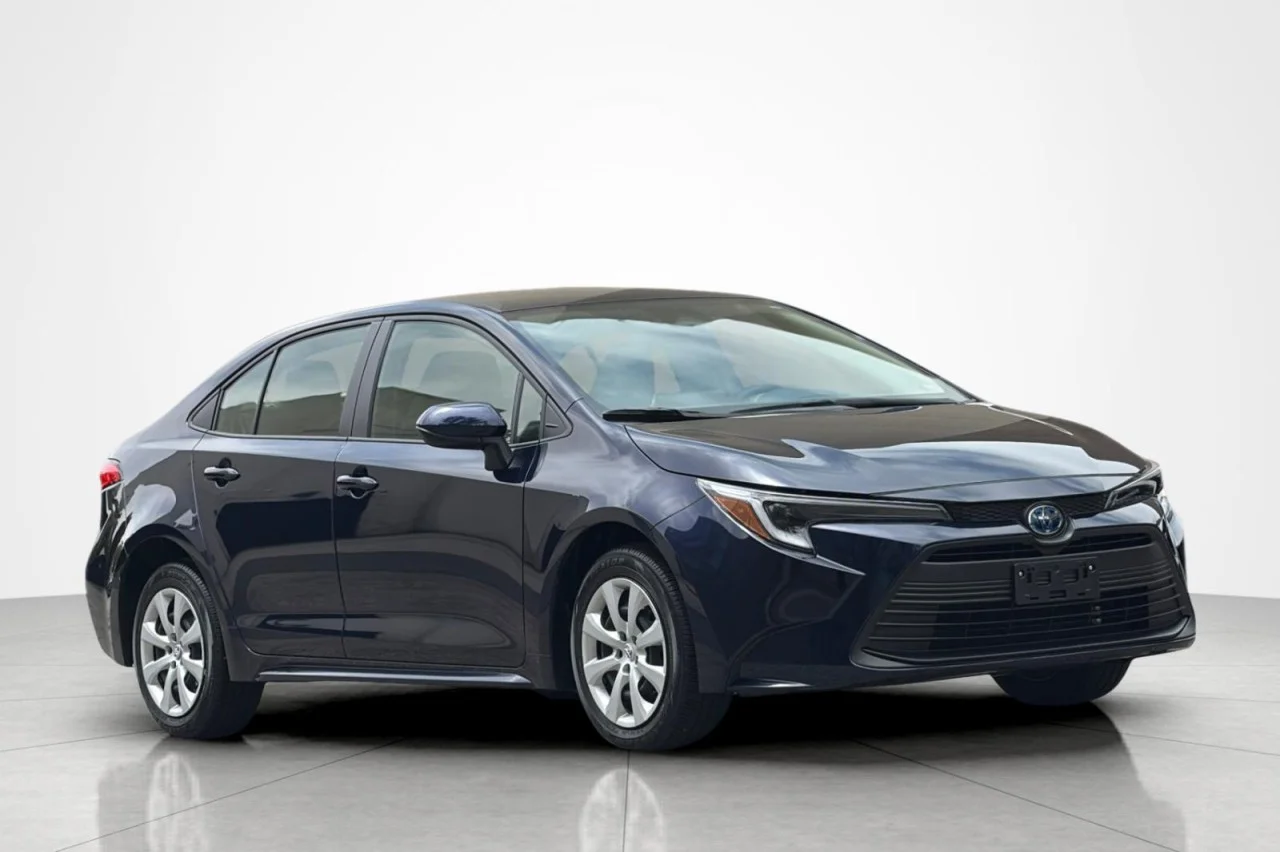 Used 2025 Blueprint Toyota Hybrid LE image 7