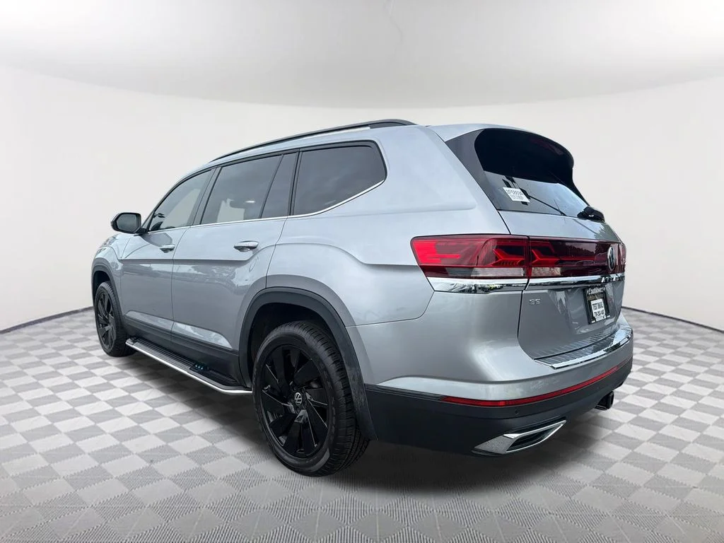 Used 2024  Volkswagen 2.0T SE w/Technology image 7