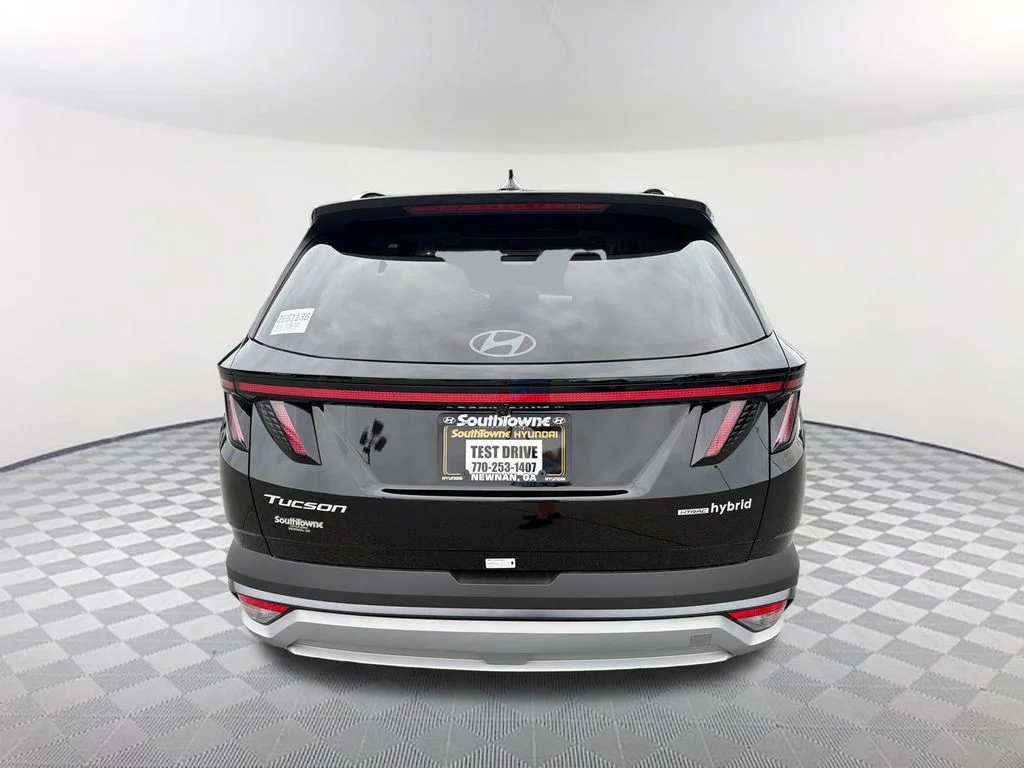 Used 2025 Gray Hyundai SEL Convenience image 6