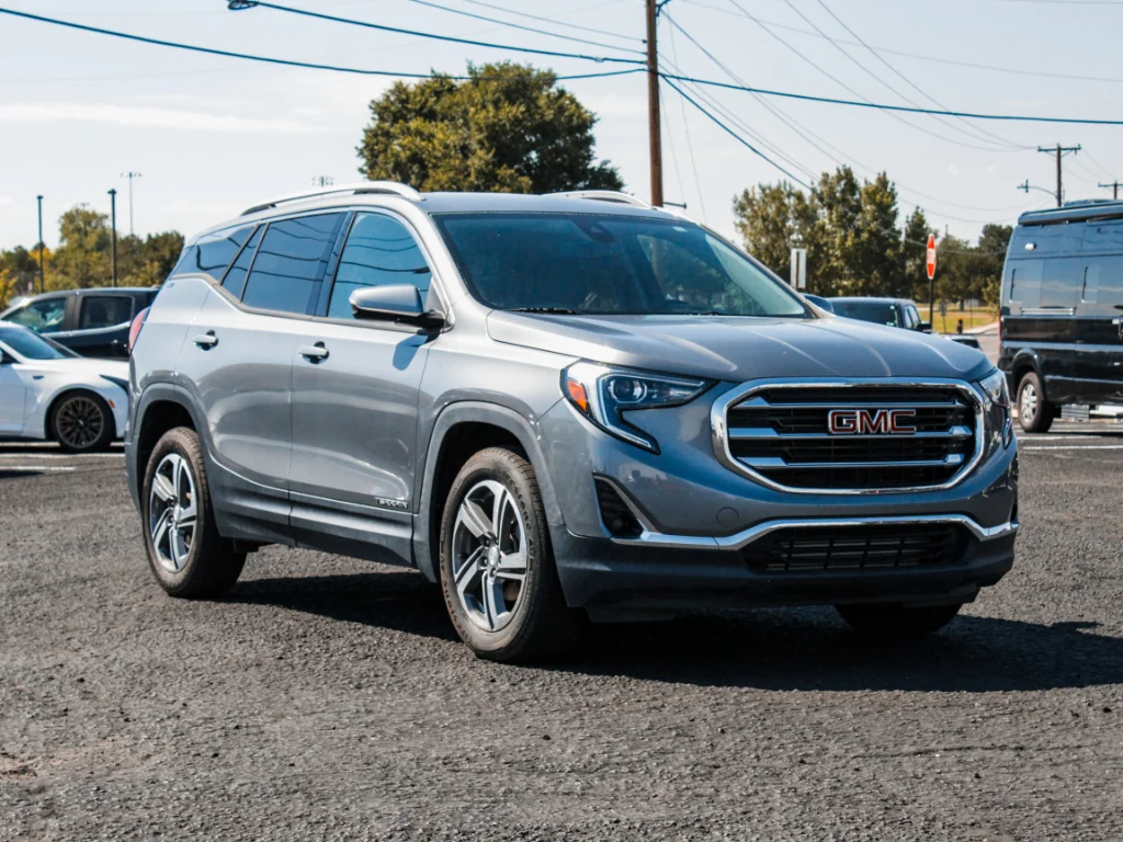Used 2020 Satin Steel Metallic GMC SLT image 3