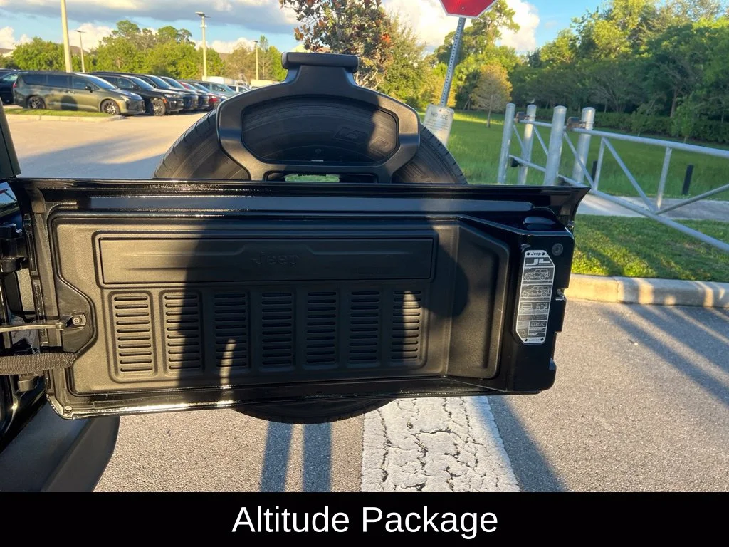 Certified Used 2022 Black Jeep Unlimited Sport Altitude image 11