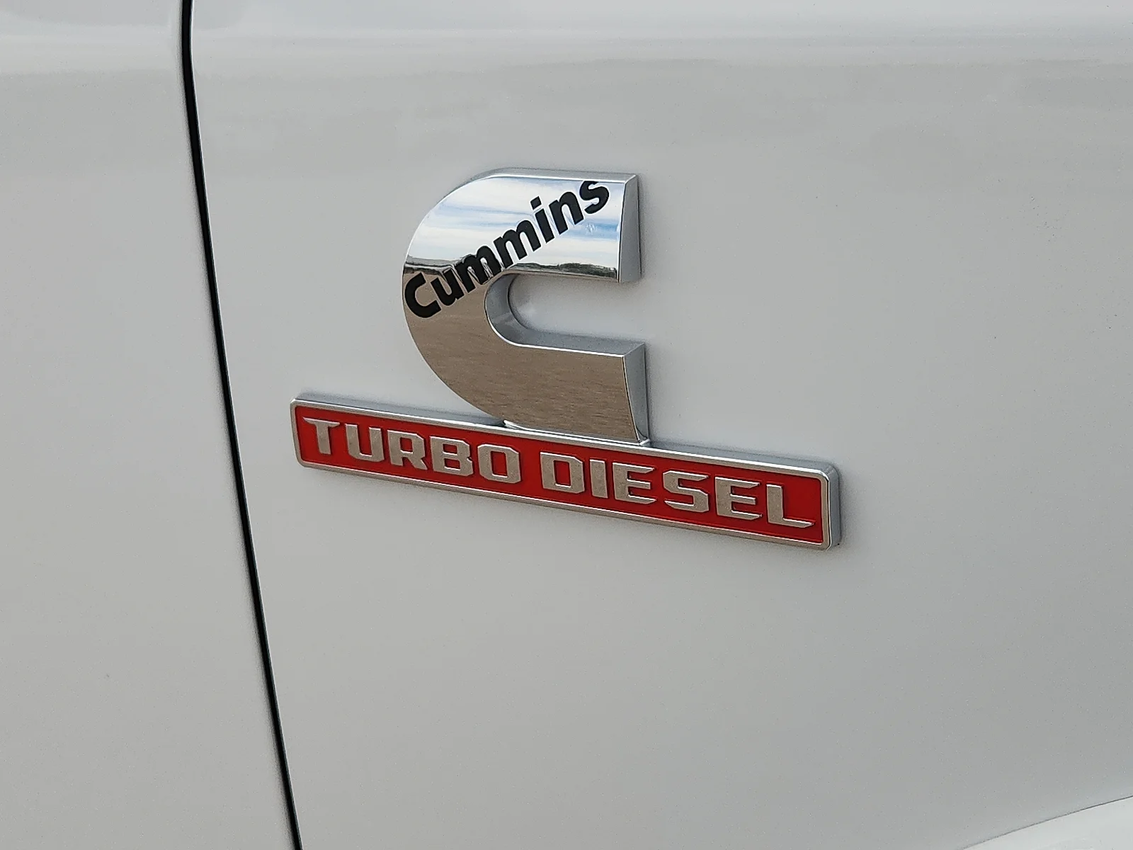New 2027 Bright White Clear-Coat  Paint Ram LARAMIE CREW CAB 4X4 8