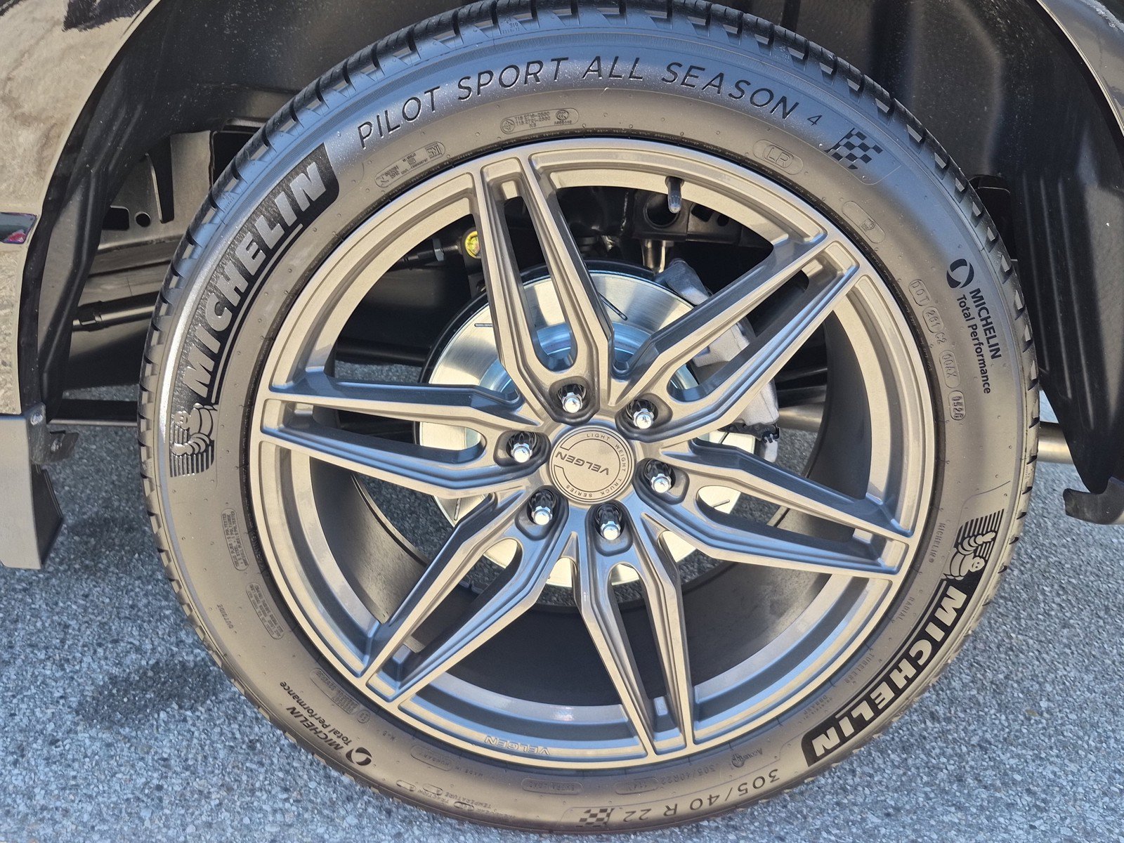 New 2026 Agate Black Metallic Ford XLT image 14