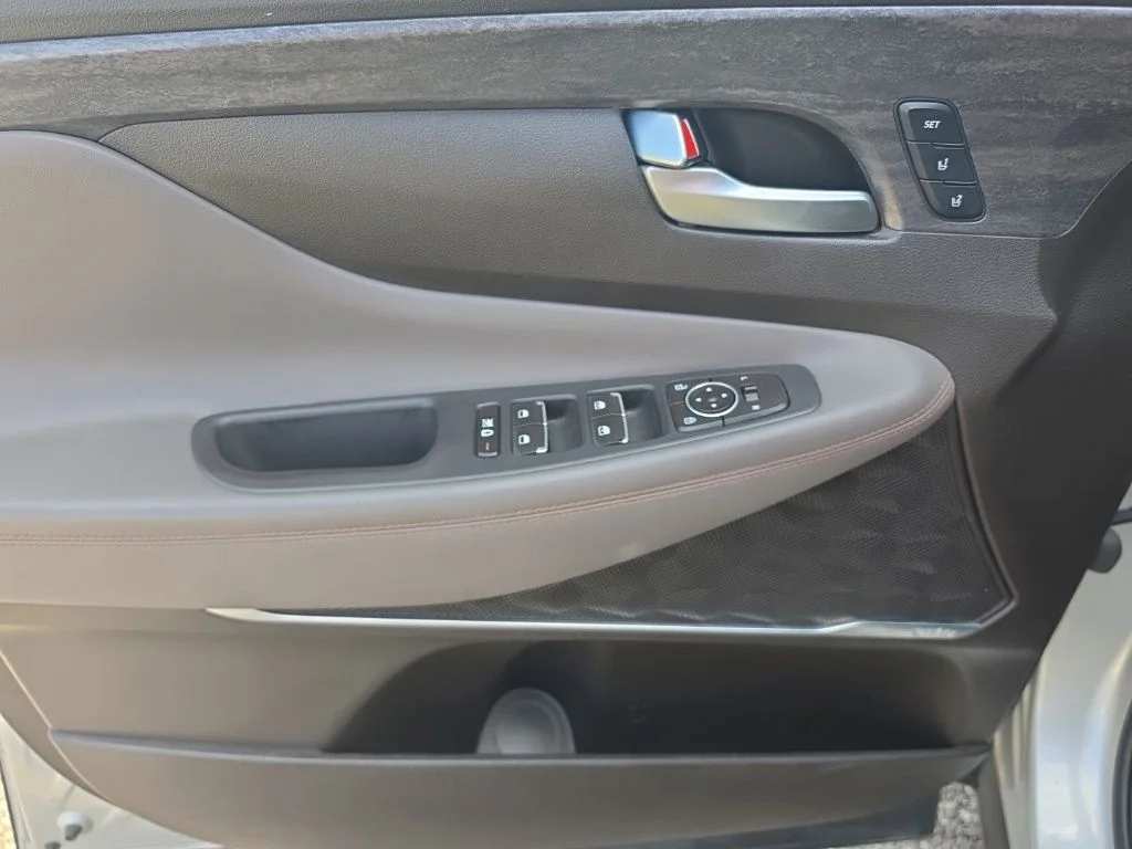 Used 2019 Silver Hyundai Ultimate image 13