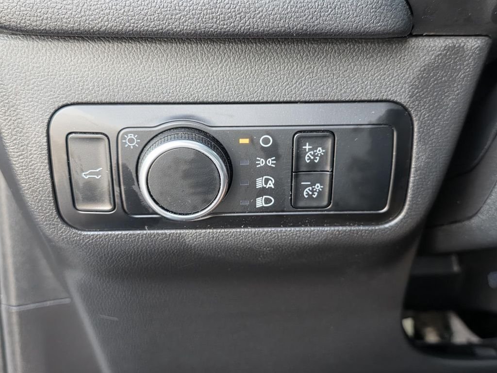 Used 2024 Silver Ford Active image 27