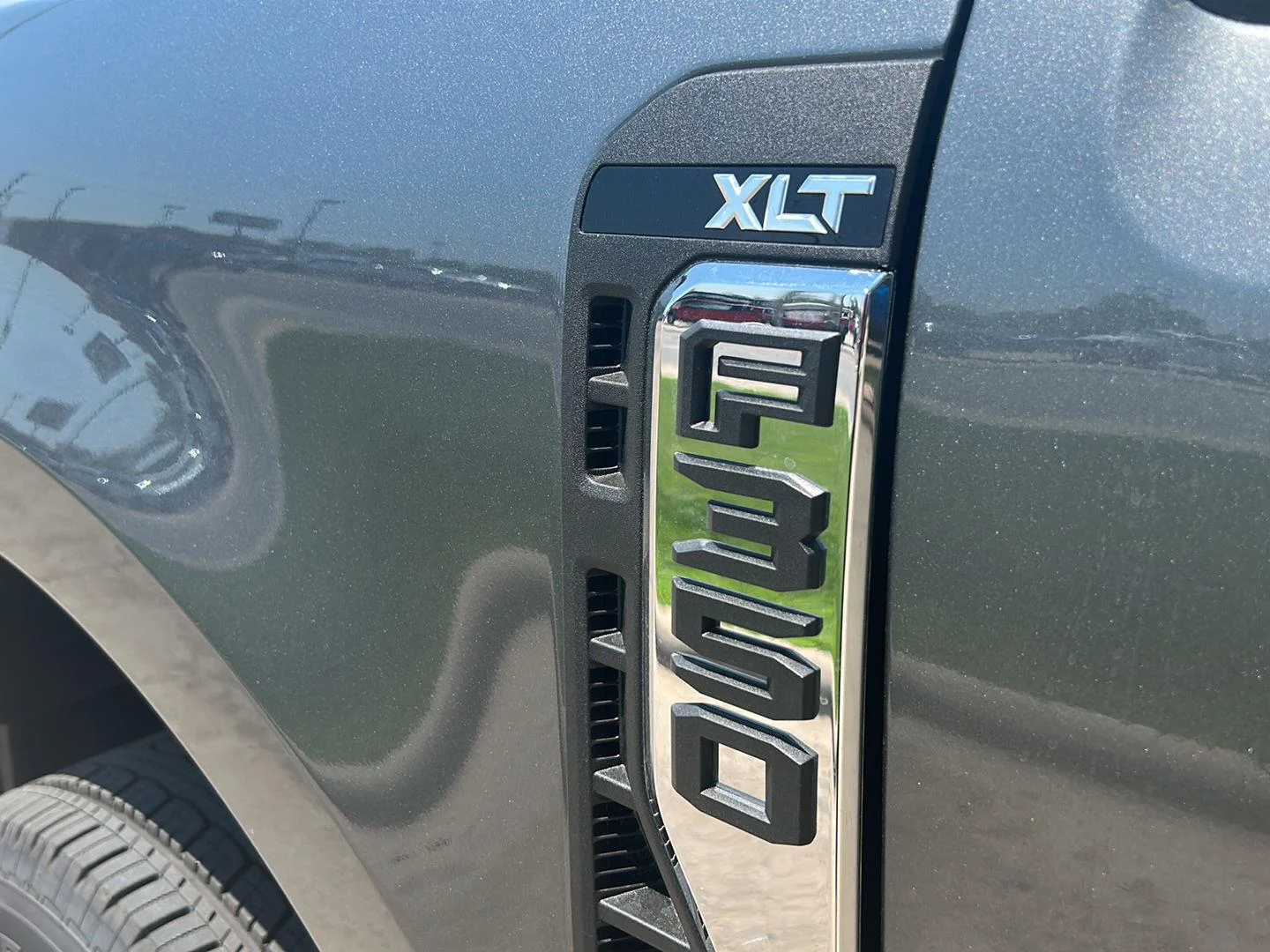 New 2026 Carbonized Gray Metallic FORD F-350® XLT image 2