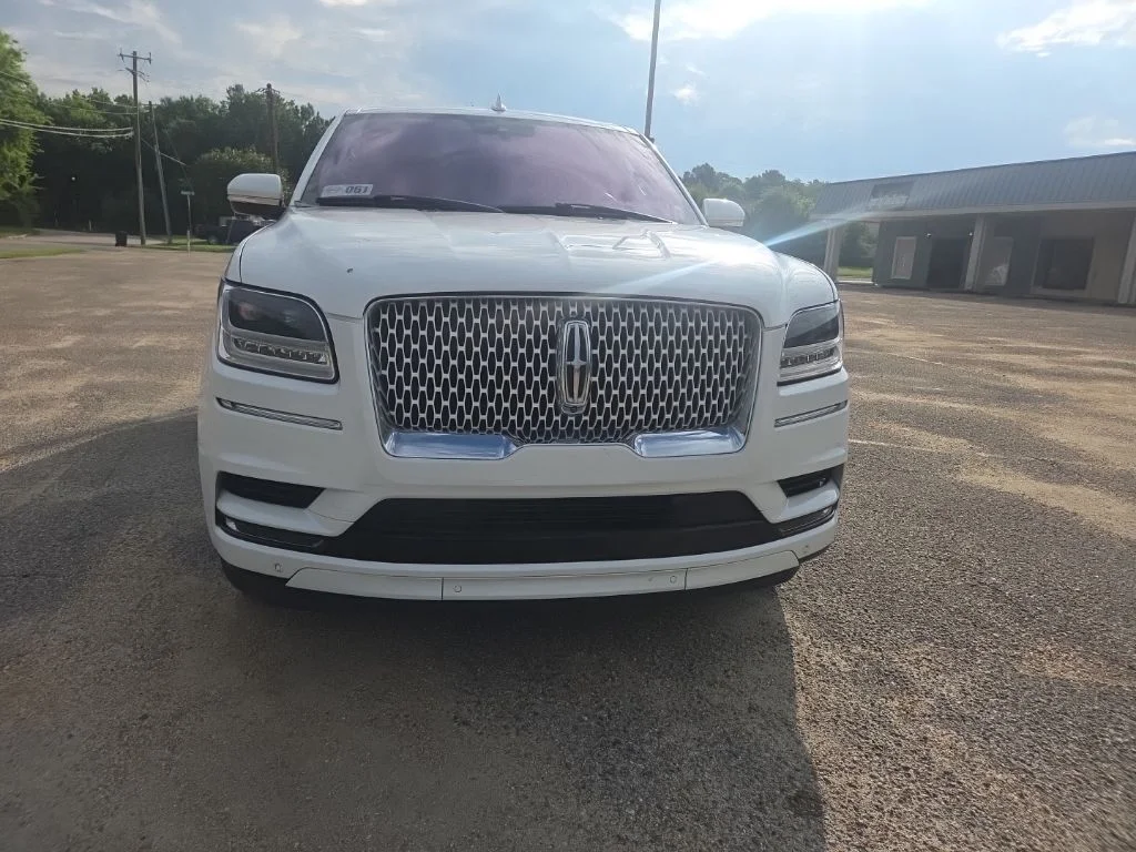 Used 2020 White Lincoln Reserve image 2