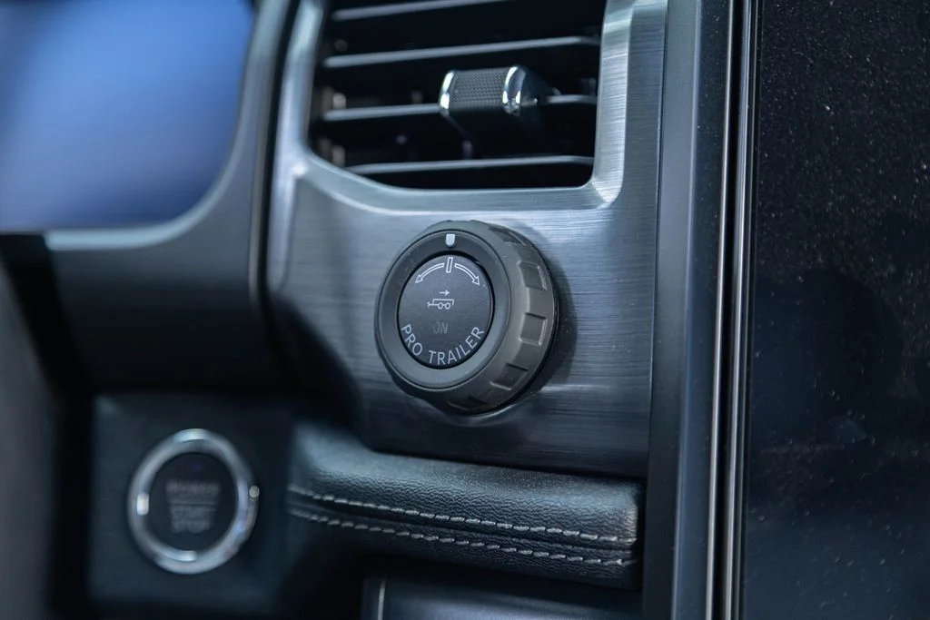 2025 Ford F-150 Lightning Flash - Photo 15