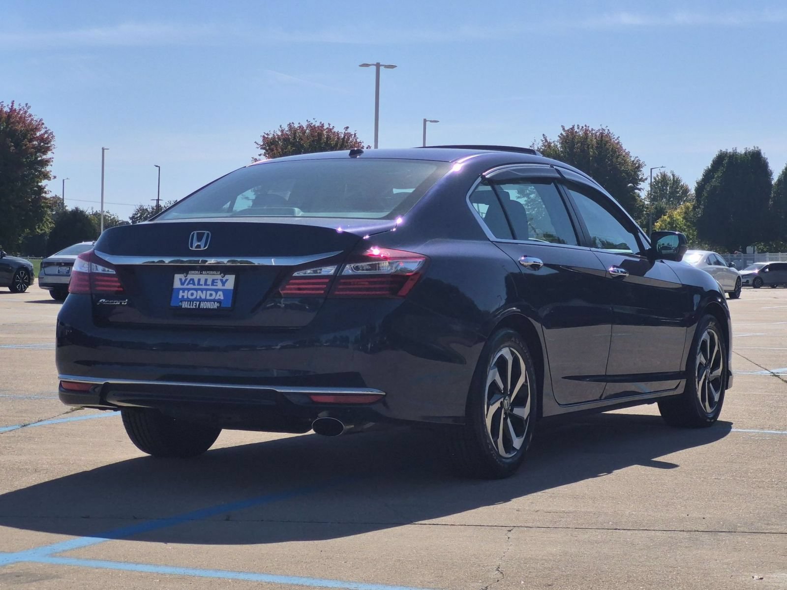 Certified Used 2016 Obsidian Blue Pearl Honda EX-L Sedan image 7