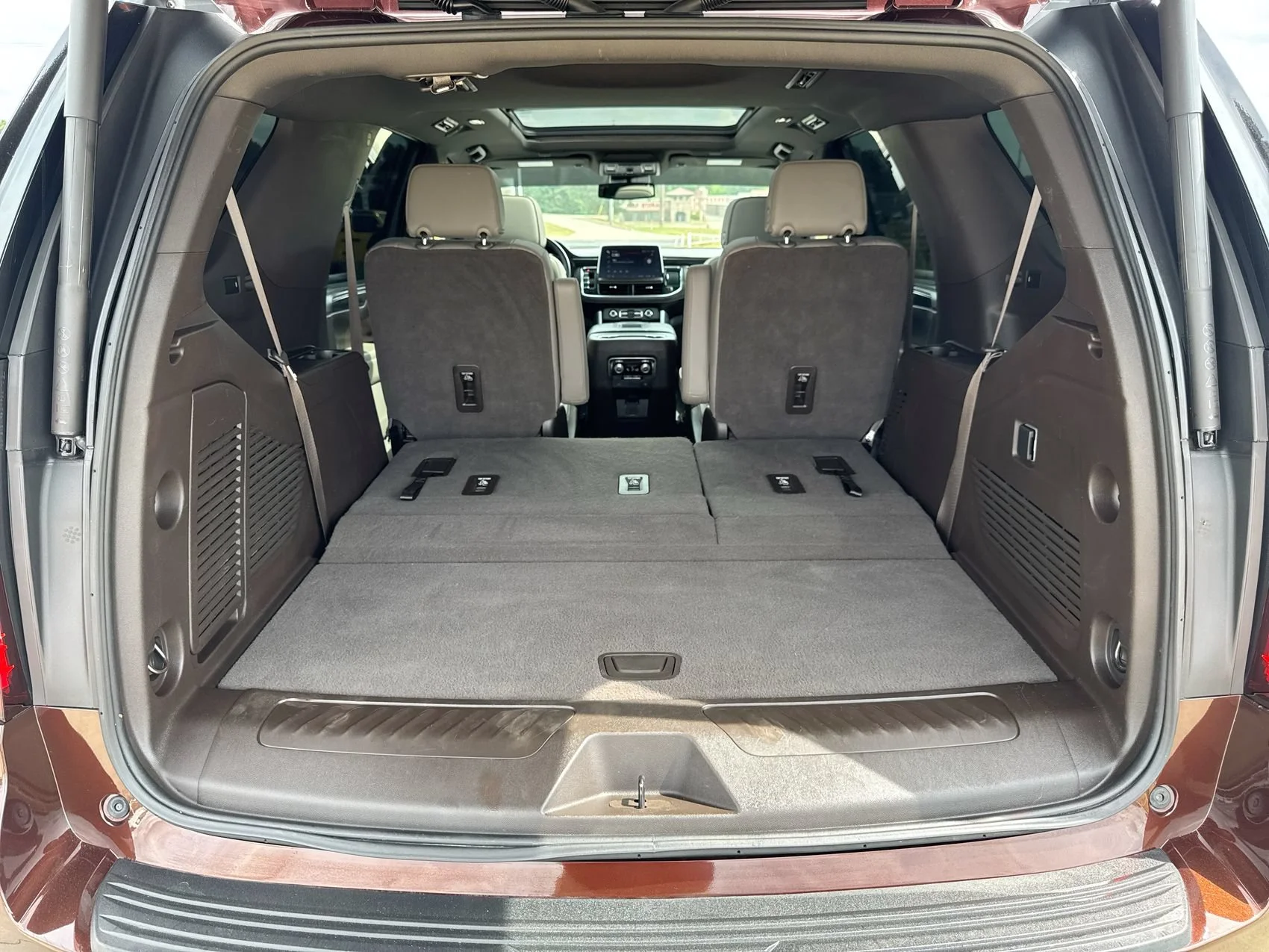2023 GMC Yukon SLT - Photo 24