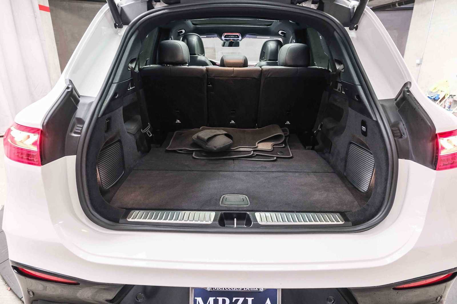 Certified Used 2023 Polar White Mercedes-Benz EQS 580 image 31