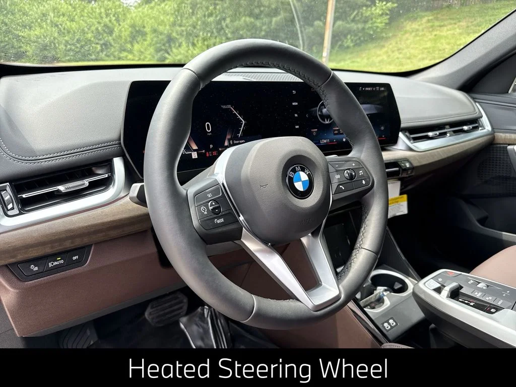 Certified Used 2025 Green BMW xDrive28i image 18