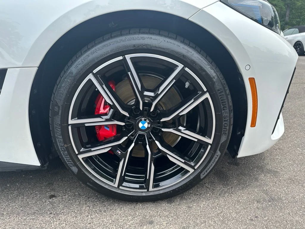 Certified Used 2025 Mineral White Metallic BMW xDrive40 image 32
