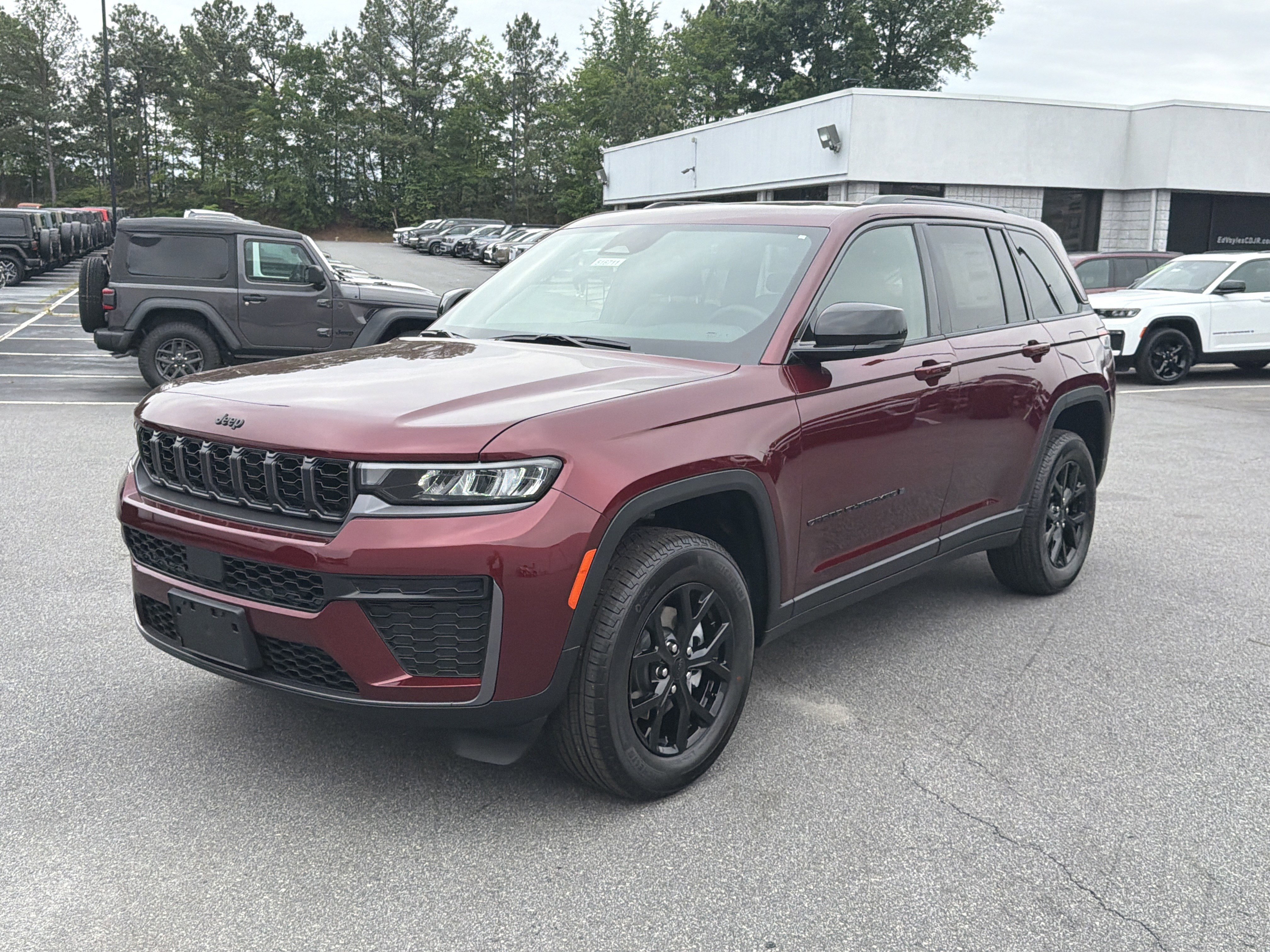 New 2026 Velvet Red Pearlcoat Jeep Laredo Altitude image 3