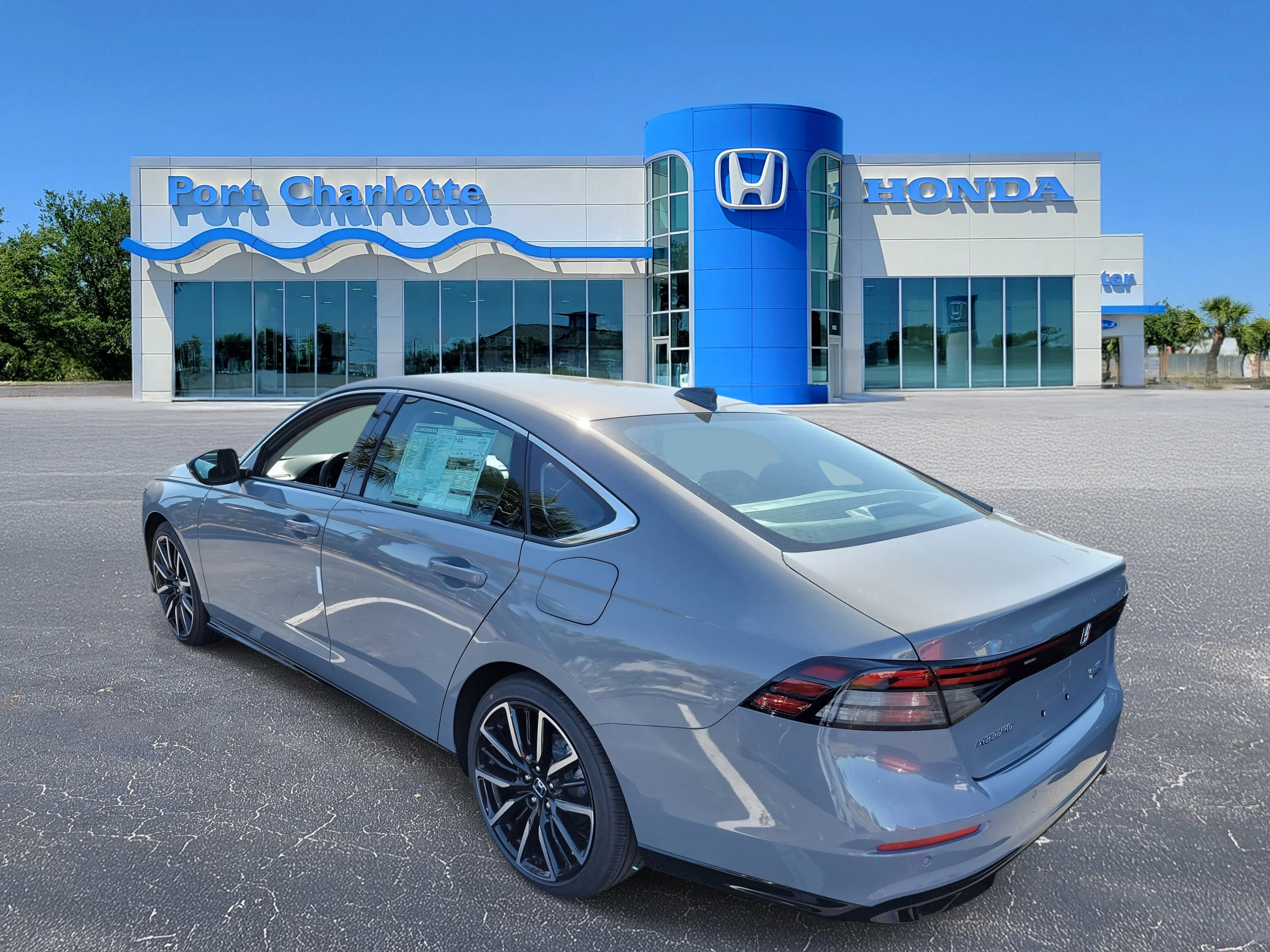 2026 Honda Accord Hybrid Touring - Photo 4