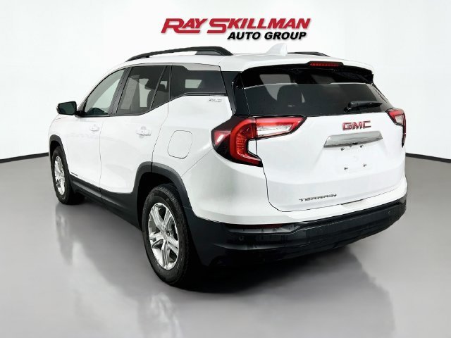 Used 2023 SUMMIT WHITE GMC SLE image 5