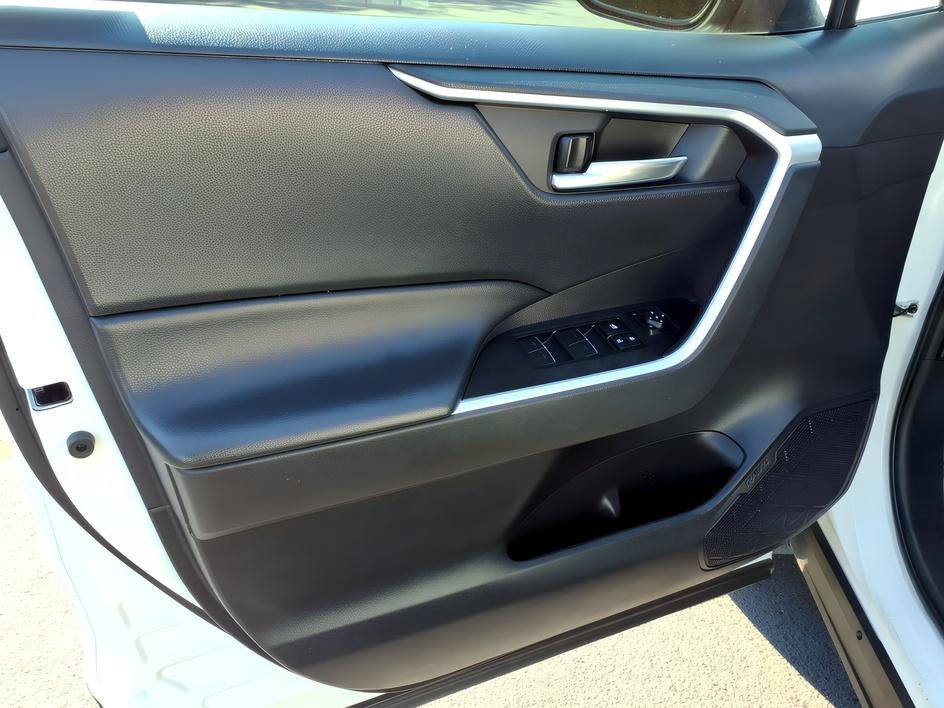 Used 2024 Ice Cap Toyota XLE image 16