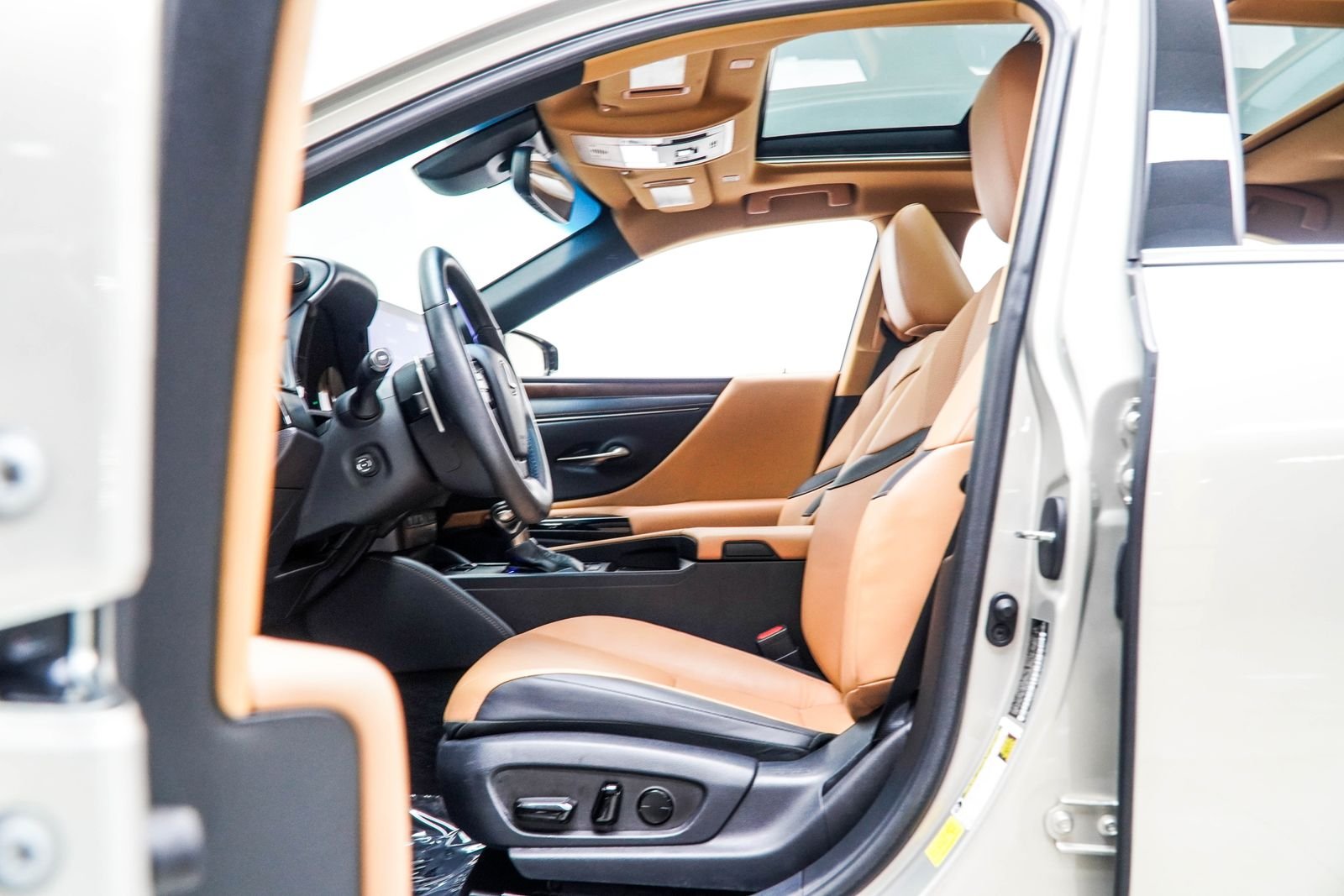 Used 2023 Beige Lexus 350 image 39
