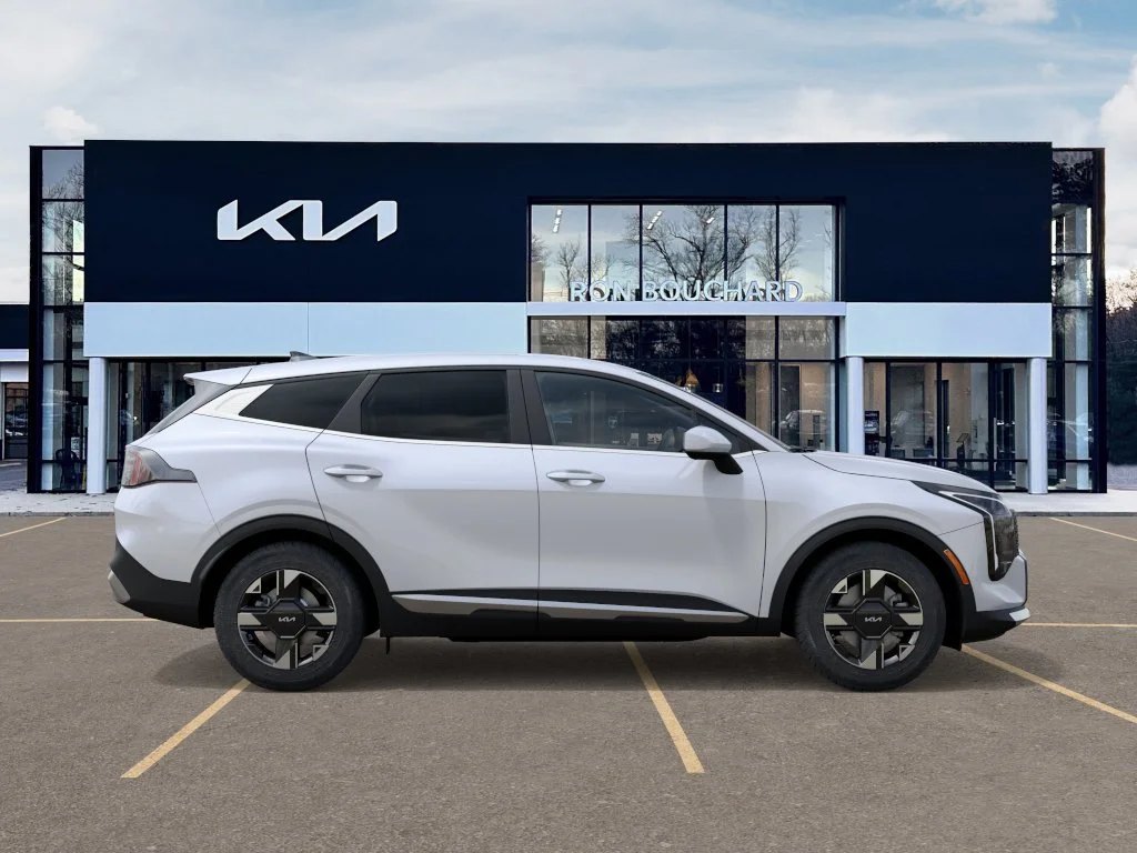 New 2027 GLACIAL WHITE PEARL Kia LX image 4