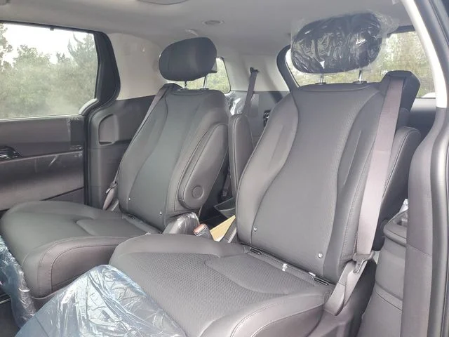 2026 Kia Carnival SX Prestige - Photo 8