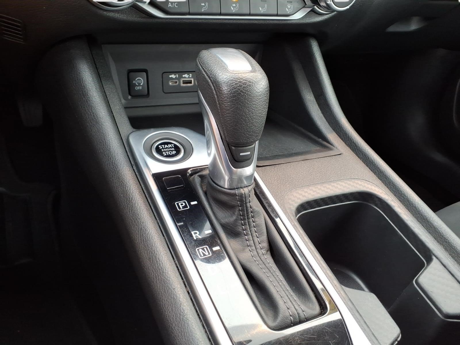 Used 2025 Super Black Kh3 Nissan SV image 19