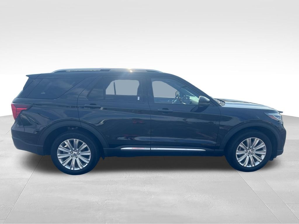 Used 2025 Black Ford Platinum image 6