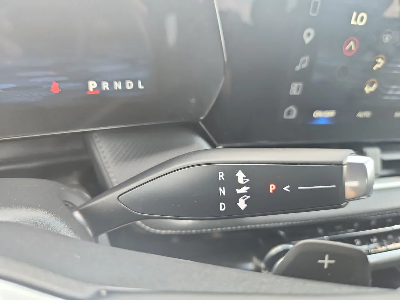 Used 2025 Mosaic Black Metallic Chevrolet AWD LT image 18