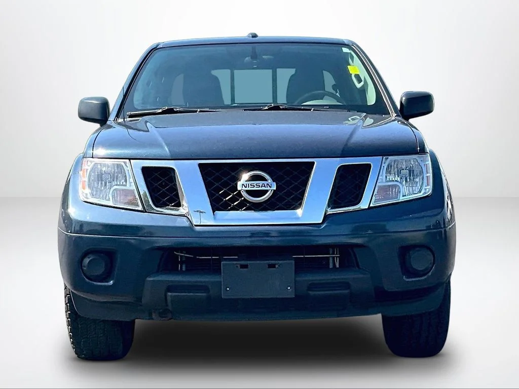 Used 2015 Blue Nissan SV image 3