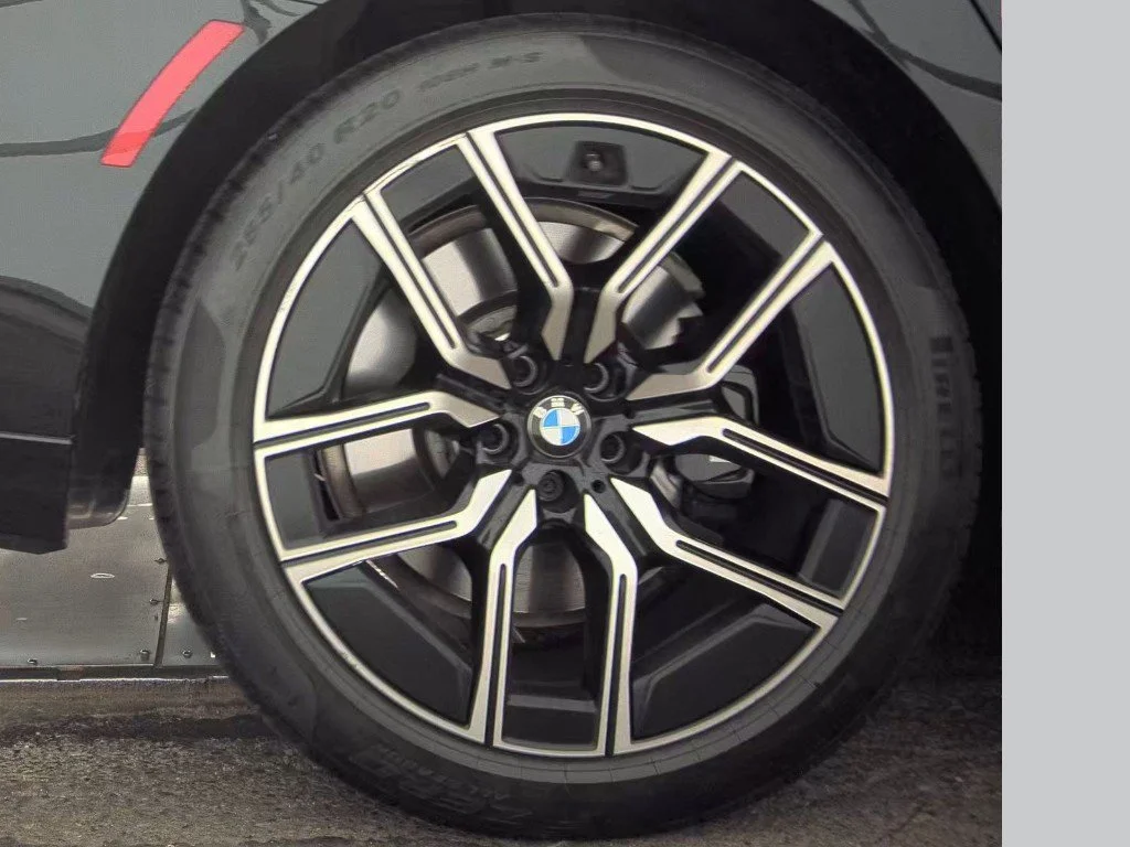 Used 2025 Black BMW 740i xDrive image 11