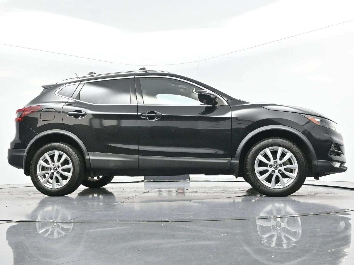 Used 2020 Magnetic Black Pearl Nissan SV image 51