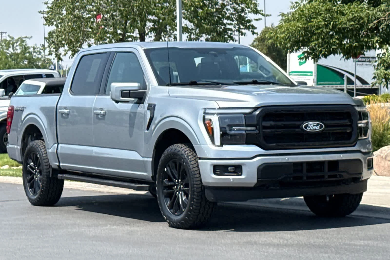 Certified Used 2025 Iconic Silver Metallic Ford LARIAT image 9
