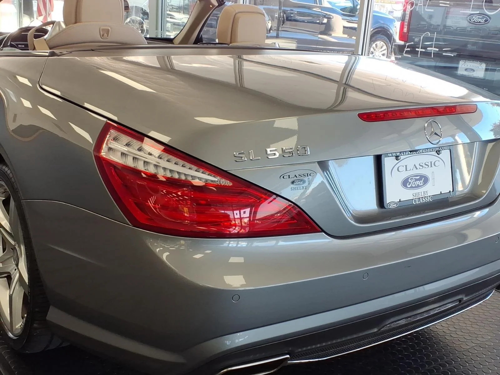 Used 2013 Palladium Silver Metallic Mercedes-Benz SL 550 image 17