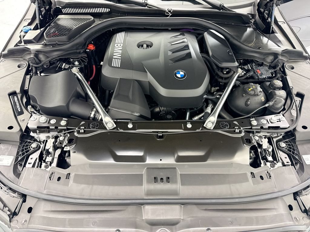 Used 2027 Black Sapphire Metallic BMW 530i image 29