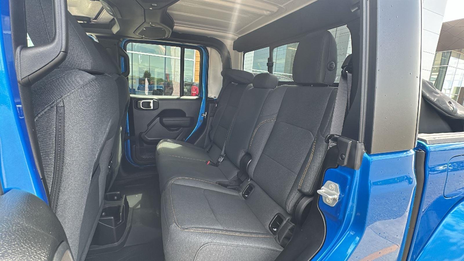 New 2026 Hydro Blue Pearl-Coat Exterior Paint Jeep Sport S image 26