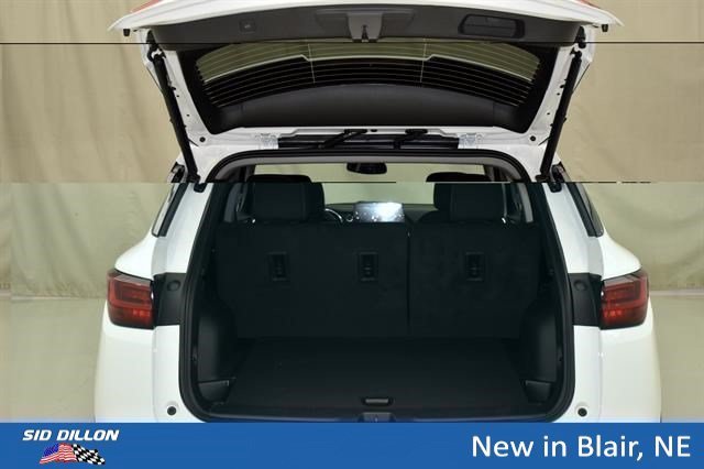 New 2026 Summit White Chevrolet 2LT image 10