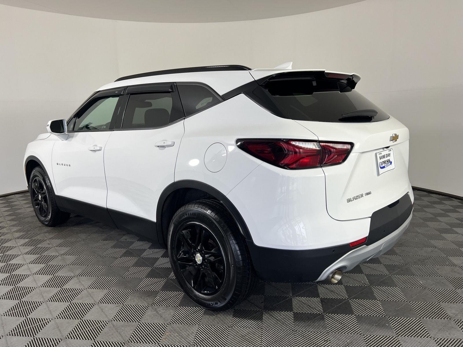 Used 2020 Summit White Chevrolet LT image 27
