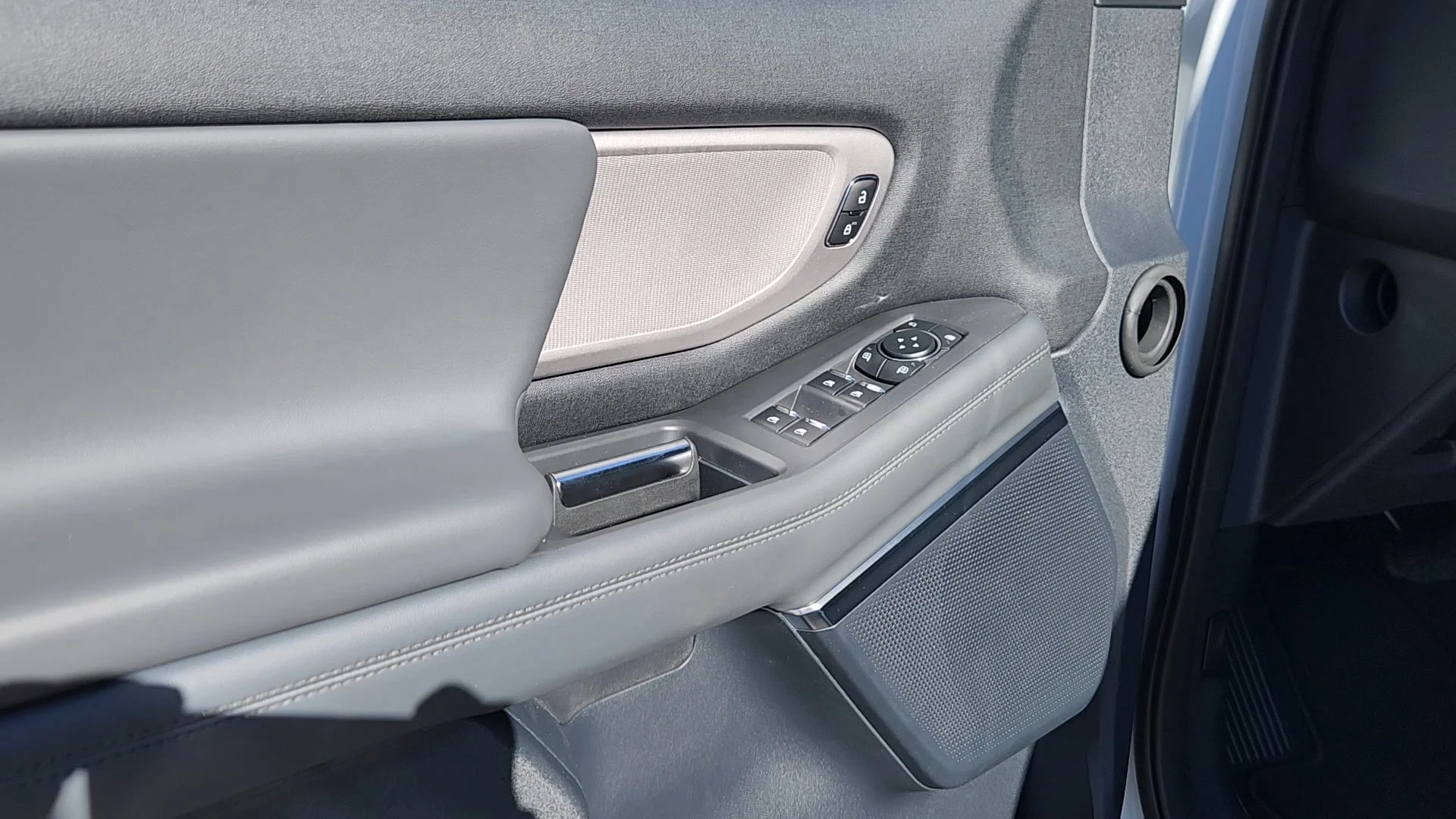 New 2026 Space Silver Metallic Ford Active image 27